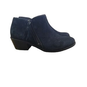Vionic Serena black suede ankle boots